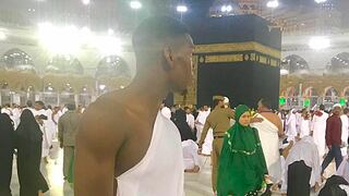 En peregrinación a La Meca, Pogba expresa buenos deseos por el Ramadán 