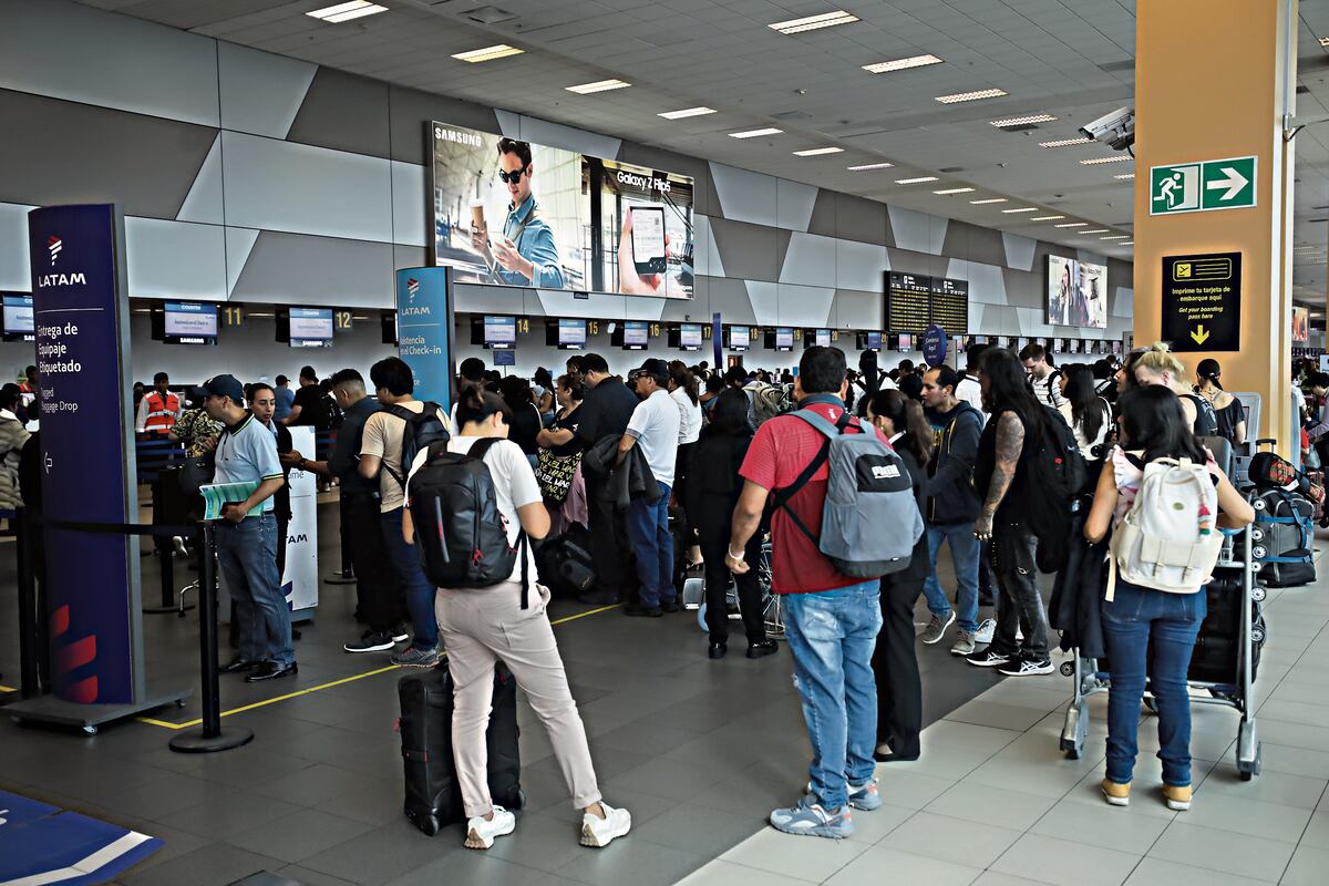 Pasajeros desesperados no pudieron emprender sus viajes.