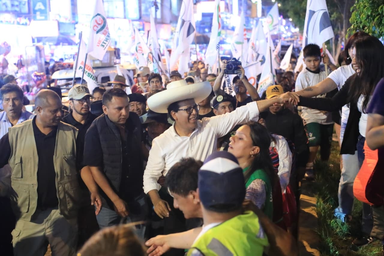 Candidato de Juntos por el Perú, Roberto Sánchez, dejó tercero a Rafael López Aliaga.