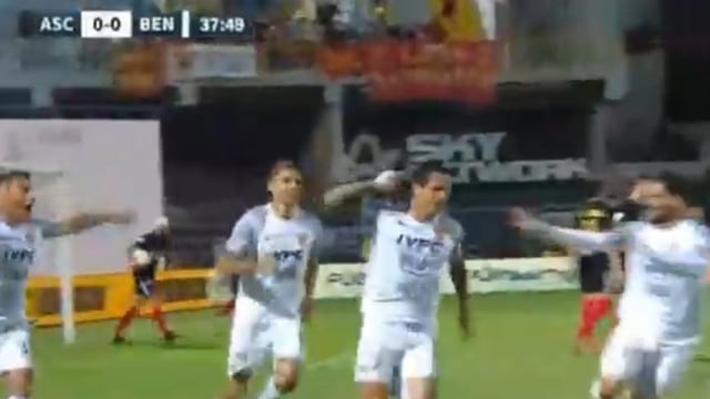 Gol de Gianluca Lapadula: el delantero anota de cabeza el 1-0 de Benevento sobre Ascoli por la Serie B de Italia