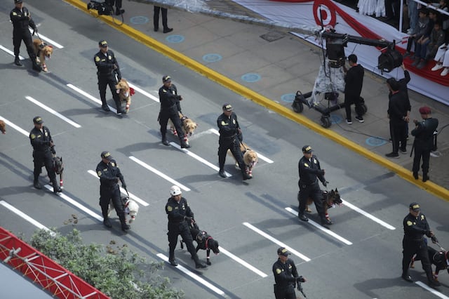 Gran Parada Militar en la Av. Brasil. Fotos: Julio Reaño /@photo.gec