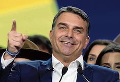 Flávio Bolsonaro y Luiz Inácio Lula da Silva se lanzan a cazar votos por la Presidencia
