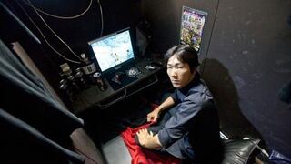 ​4000 personas viven en cibercafés de Tokio porque sistema económico falla (FOTOS)