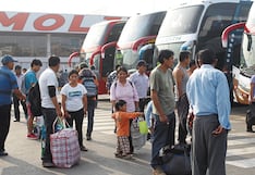 Viajeros pagan el doble por pasajes por fiestas de Navidad y Año Nuevo