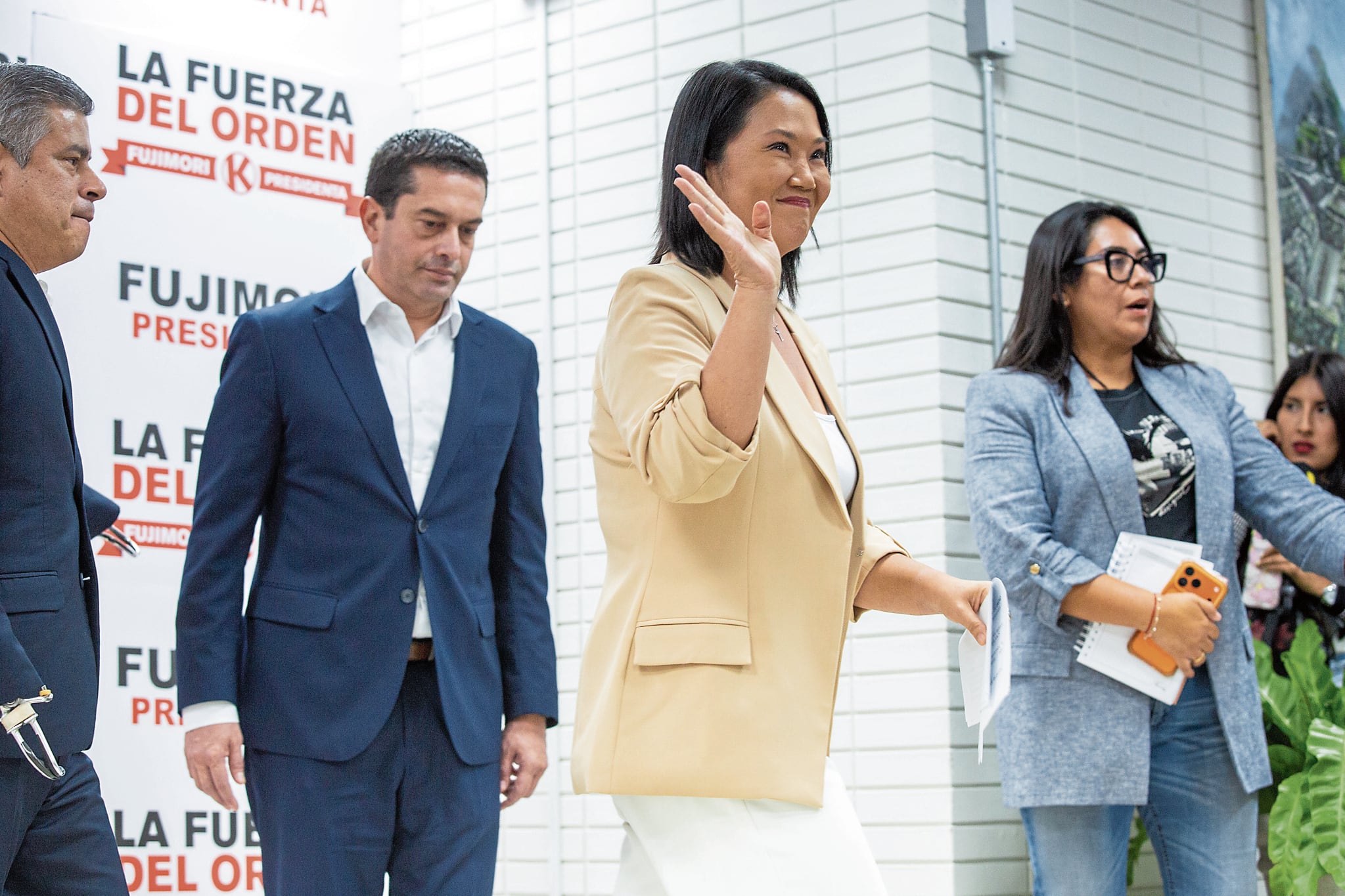 Keiko Fujimori ningunea al equipo de Roberto Sánchez y dice que es el de Pedro Castillo, a quien dice copia su rival de la segunda vuelta. (Foto: Fernando Sangama / @photo.gec)