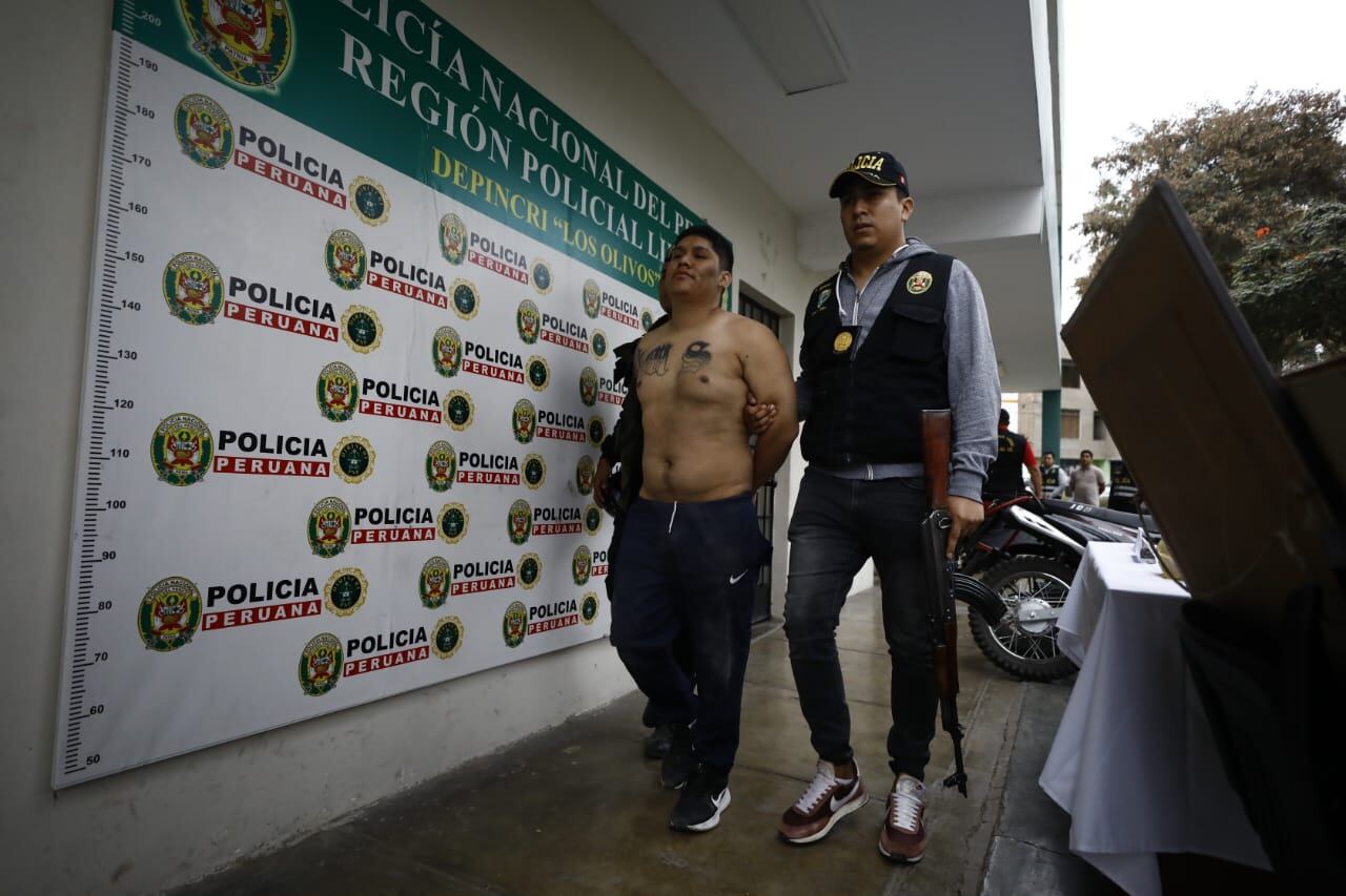 Los hampones teníandos armas y drogas