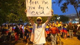 La cruda realidad: Celebran caída del dictador