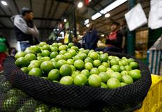 Amas de casa preocupadas por el alza del limón