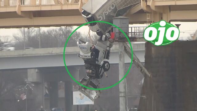Rescate de película: Camión se estrella y queda colgando de puente en EE.UU. (VIDEO)