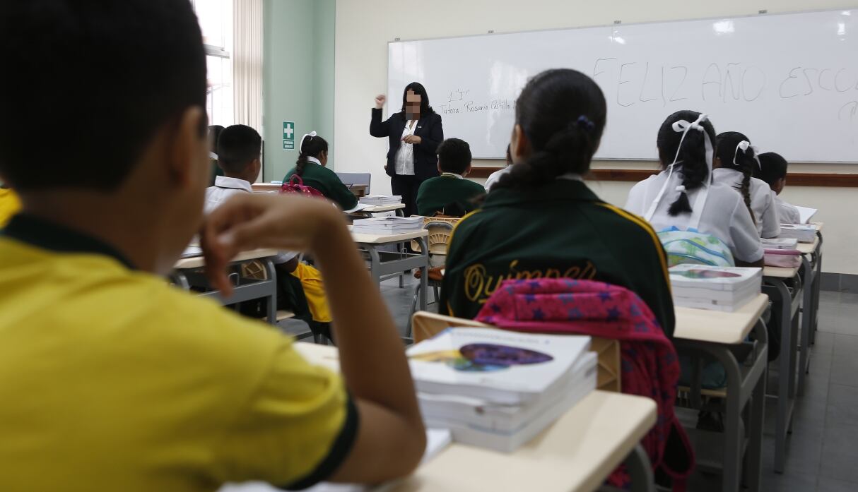 La ministra de Educación, Magnet Márquez, anunció nuevas medidas de seguridad. Foto: GEC/referencial