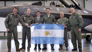 Argentina sufre crisis económica y gasta dineral en comprar 24 viejos cazas F-16