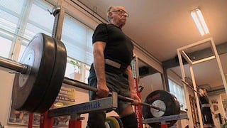 Abuelito de 93 años  levanta pesas como si fuera un veinteañero [VIDEO] 