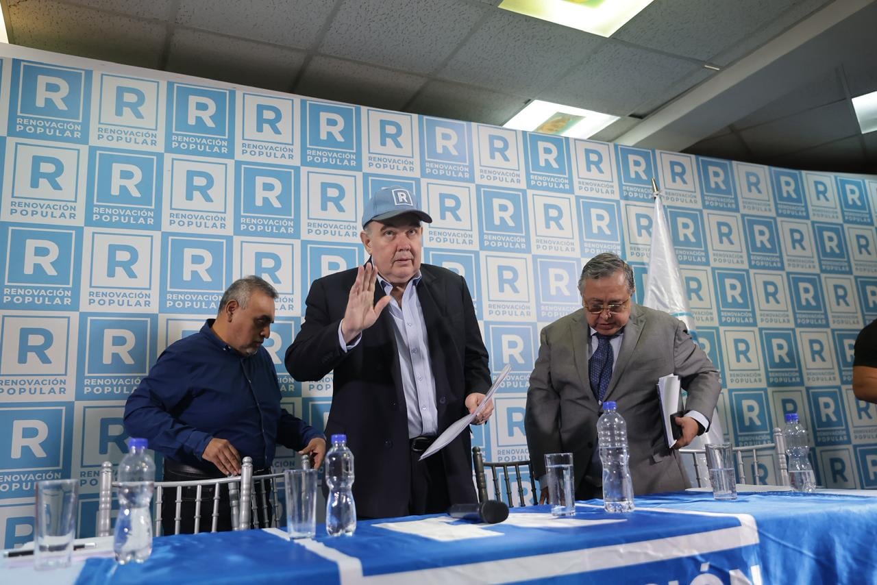 Ante presuntos indicios de fraude electoral y cuestionamientos al proceso, Rafael López Aliaga exige elecciones complementarias en Lima. Foto / HUGO PEREZ @PHOTO.GEC