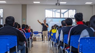 Capacitación en Inteligencia Artificial para docentes y estudiantes