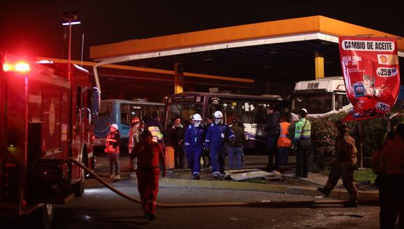 Lima, Lunes 20 de mayo del 2024. Un fallecido y al menos 20 heridos ha dejado la deflagración por fuga de gas glp en un grifo ubicado en el distrito de Villa María del Triunfo. Fotos: Anthony Niño de Guzman