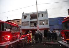 La Victoria: Incendio se produce en un almacén de pinturas en la Av. Aviación