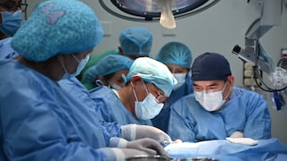 30 niños oirán por primera vez con la colocación de implantes cocleares