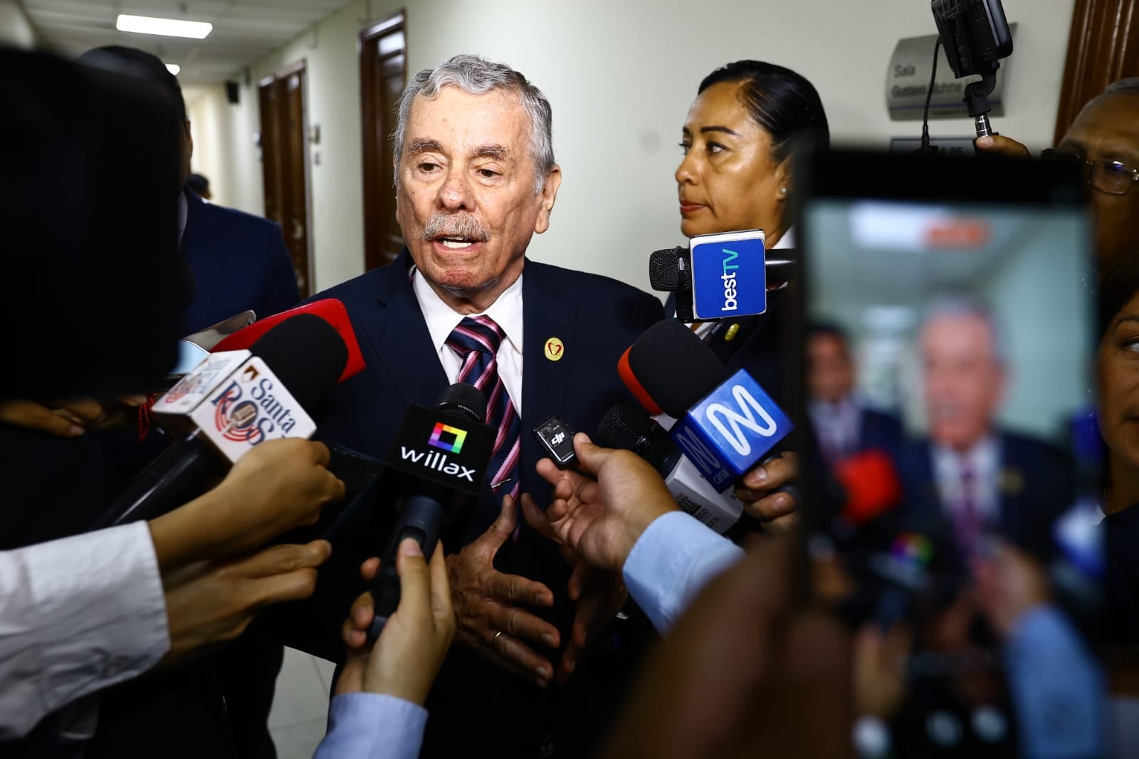 El presidente del Congreso, Fernando Rospigliosi, rechaza la vacancia de José Jerí, a quien blinda el fujimorismo.