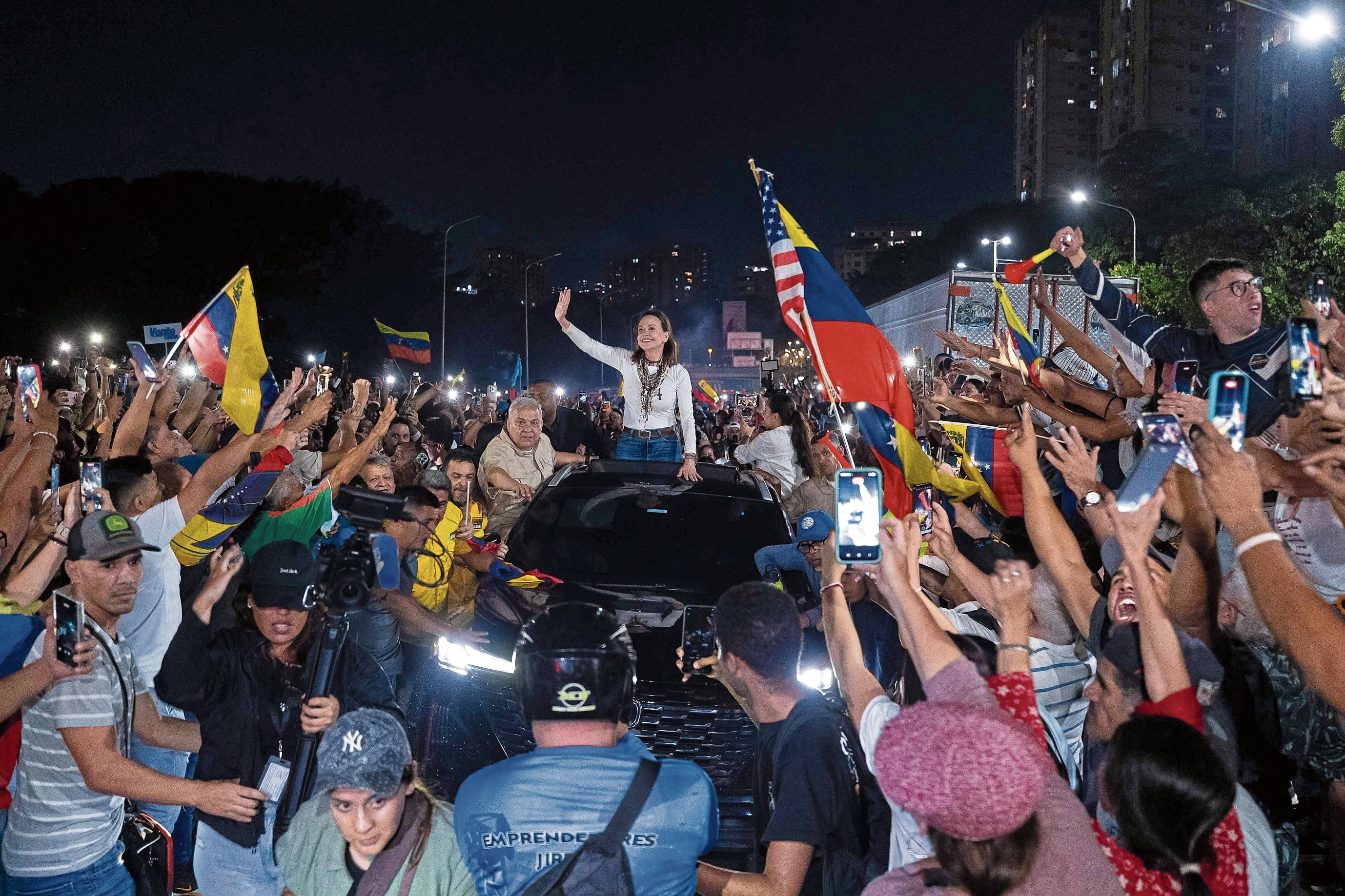 La lideresa de la oposición antichavista, María Corina Machado, volvió con todo a Venezuela. Foto: EFE/ Ronald Peña R.