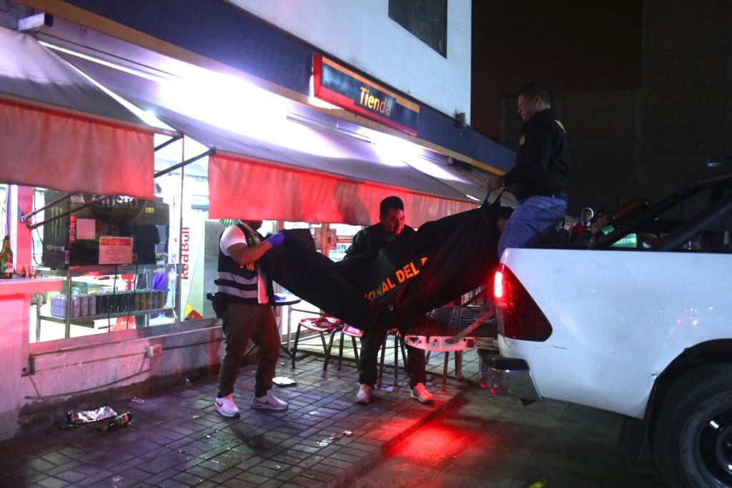 Puente Piedra: Delincuentes acribillan a joven padre frente a un grifo.