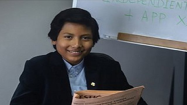 Tiene solo 7 años y es dueño de un banco de Arequipa con más de 2 mil clientes