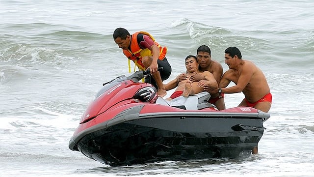 ​PNP salva a 621 personas de morir ahogadas en playas del Perú