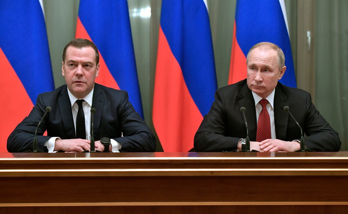 El presidente ruso, Vladimir Putin, a la derecha, y Dmitri Medvedev, en Moscú.