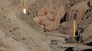 Irán prueba con éxito poderosos misiles que pueden arrasar a Israel