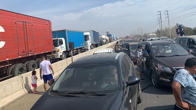 Bloqueo de carreteras en Tacna complica el avance de los camiones que transportan oxígeno