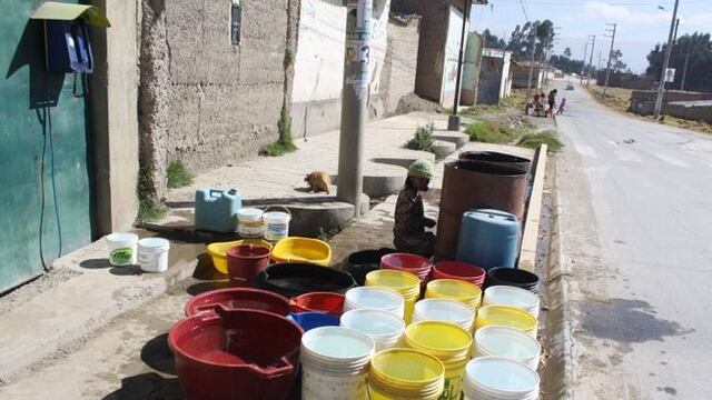 Ministerio de Agricultura insta a familias a regular el uso del agua