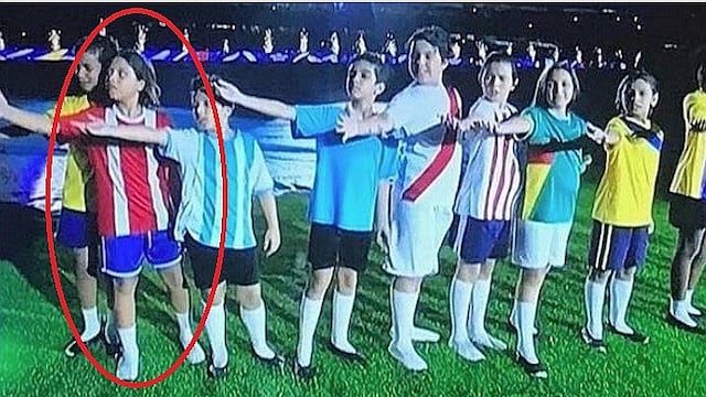 Copa América: chilenos indignados al ver la camiseta que representó su país en la inauguración 