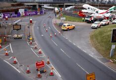 Caos en el tráfico aéreo mundial por incendio en aeropuerto de Londres