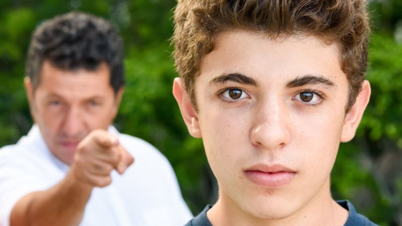 La especialista advierte que un descuido en sus hábitos de higiene y arreglo personal también puede ser síntoma de baja autoestima.