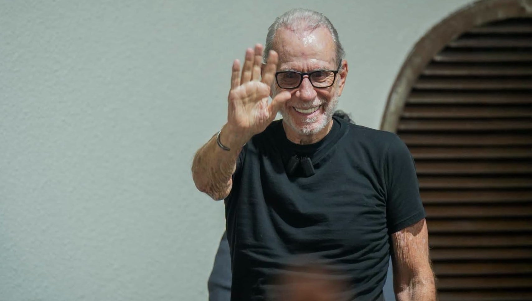 Por temas de salud, según indicó, Ricardo Belmont deja el liderazgo del Partido Cívico Obras.