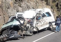 Mueren diez en choque frontal entre miniván y camión en la vía Juliaca-Arequipa