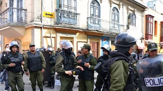 Tres policías son detenidos por la presunta violación de una joven en Bolivia
