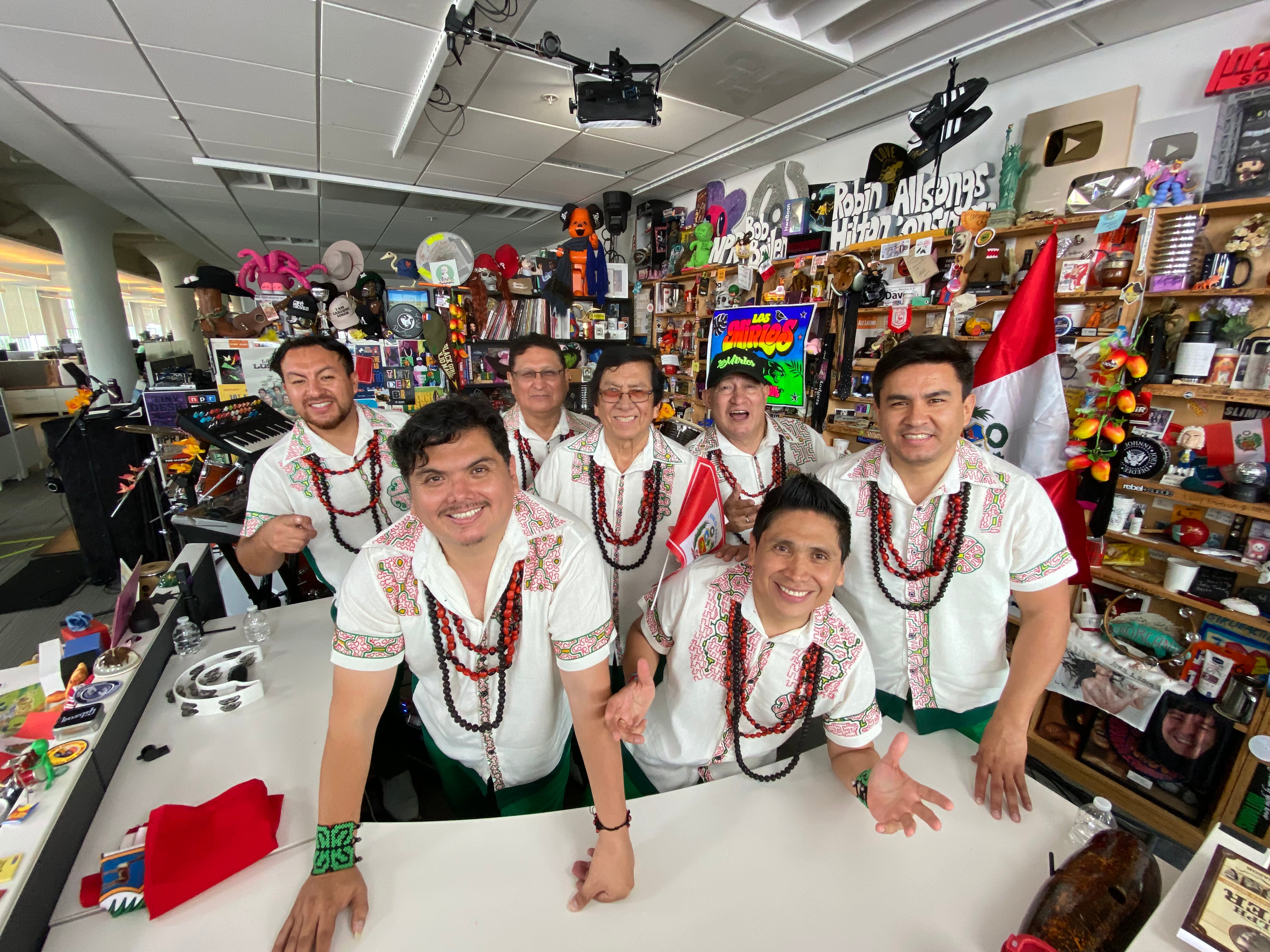Los Mirlos llevan la cumbia amazónica al escenario de NPR Tiny Desk
