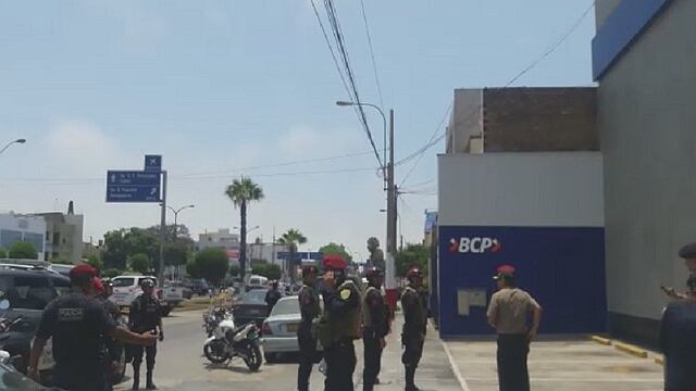 Agencia bancaria en el Callao es asaltada por dos delincuentes en motos (VIDEO)