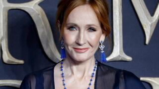 J. K. Rowling es acusada de transfobia por un comentario sobre la menstruación