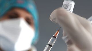 Tercera dosis: Colegio Químico Farmacéutico pide que personal de farmacias sean inmunizados
