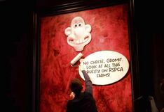 Rey Carlos III se luce en su primer retrato oficial con rostro de dibujo animado