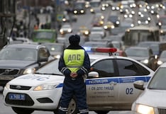Disfrazado de policía patrulló en calles junto a agentes de tránsito durante meses