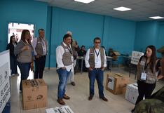 Ecuatorianos eligen a su presidente entre Daniel Noboa y Luisa González