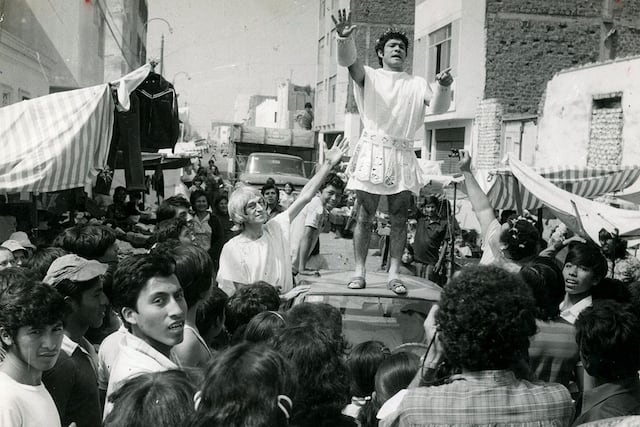 En 1984 participó en monólogos para el segmento 'Humor redondo', para que posteriormente la producción del canal lo incluyese en el recordado programa humorístico 'Risas y salsa'. Foto: GEC Archivo Histórico