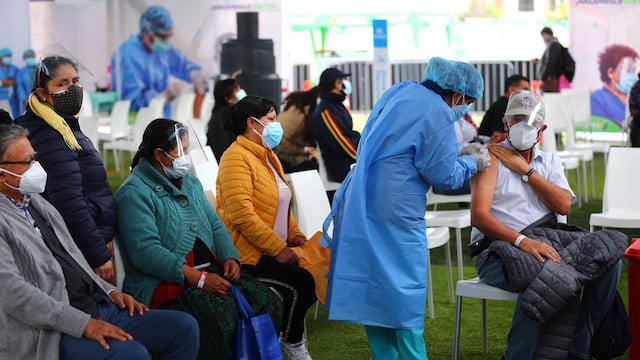 COVID-19: ministro de Salud confirma sexta vacunatón para el próximo fin de semana
