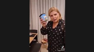 Ministra tira a la basura su helado de Ben & Jerry’s, luego de que empresa aprobó boicot contra Israel