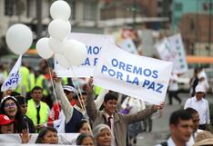 Cientos de personas se unen en protesta en Lima “por la paz en el país”