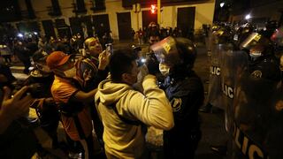 Vacancia de Martín Vizcarra: se registran incidentes durante protestas en la avenida Abancay