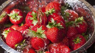 Comer para vivir: ¿Cómo desinfectar las fresas?