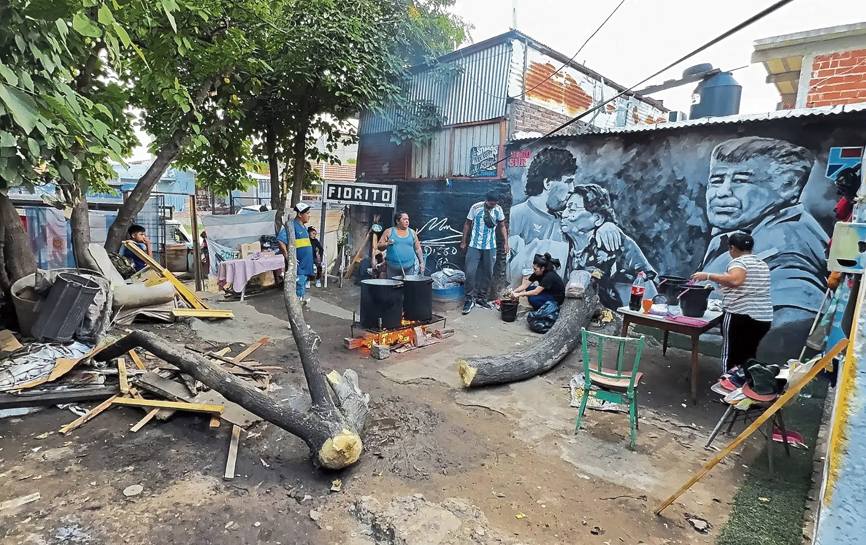 La casa natal del mítico futbolista Diego Armando Maradona, en Villa Fiorito, es un noble comedor popular.